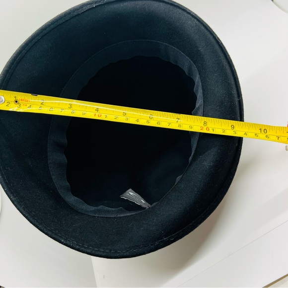 NWOT August Hats Cliche Hat with Decoration. Black - Picture 7 of 7